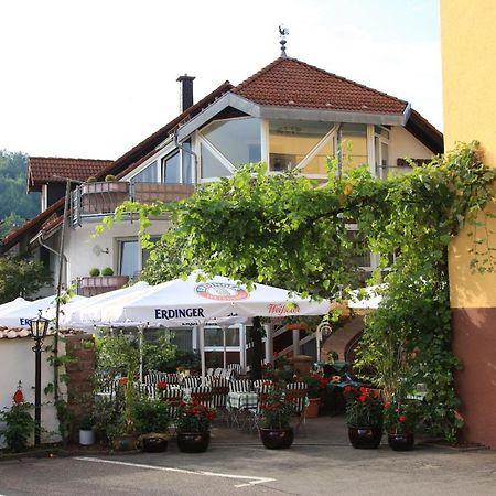Hotel- Restaurant Zum Schwan Waldfischbach-Burgalben Eksteriør billede