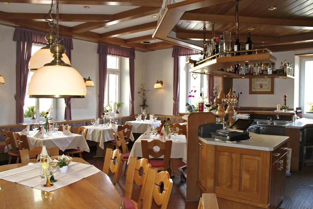 Hotel- Restaurant Zum Schwan Waldfischbach-Burgalben Eksteriør billede