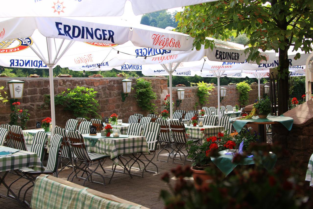 Hotel- Restaurant Zum Schwan Waldfischbach-Burgalben Eksteriør billede
